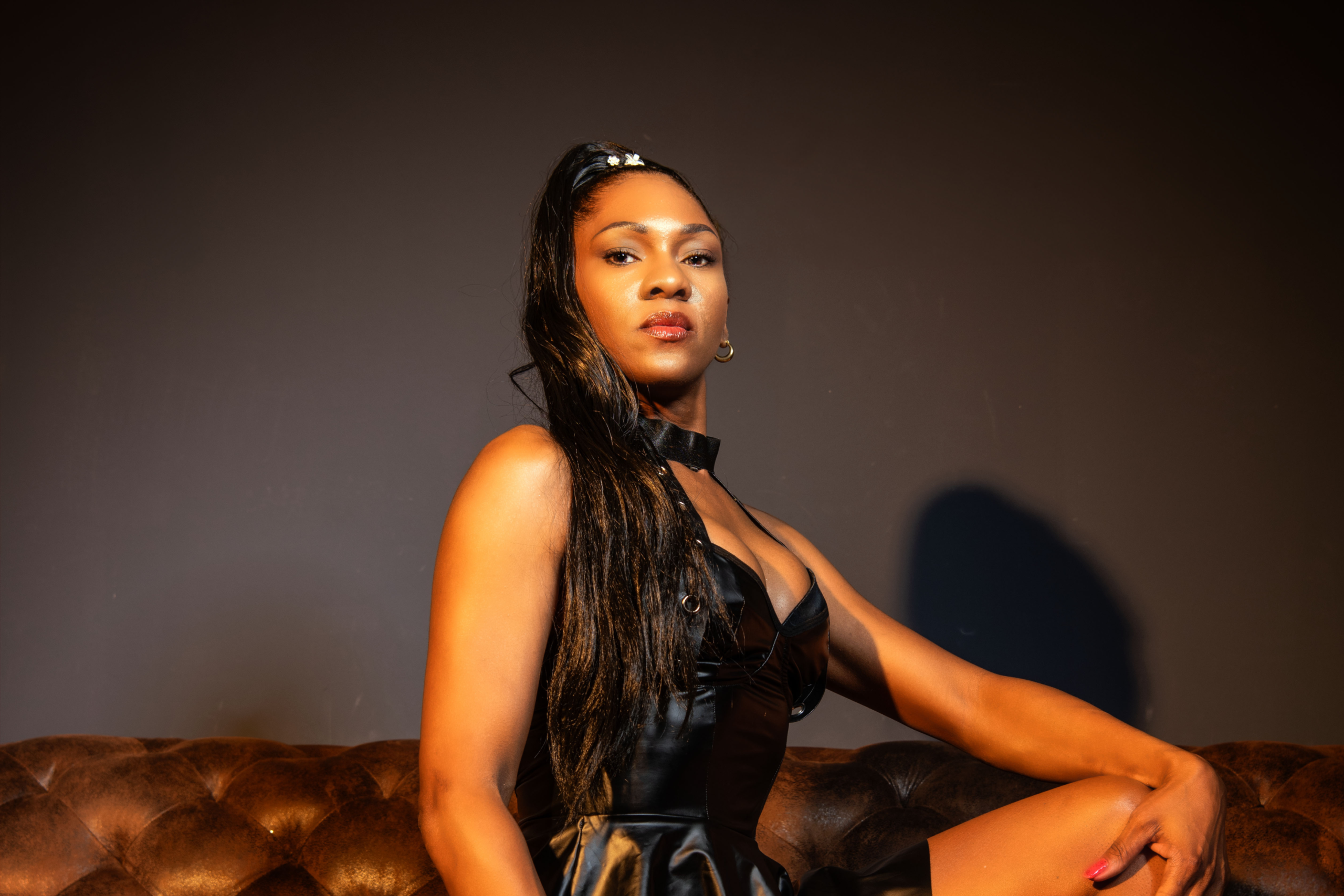 Ori Venus – Deine Strap-on Herrin in Hamburg